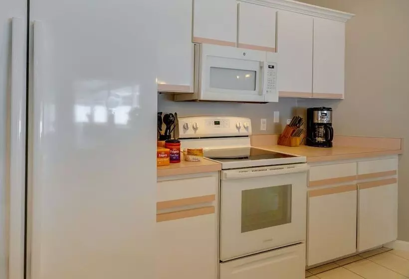 Port Charlotte Home W/ Pool   8 Mi To Beaches!