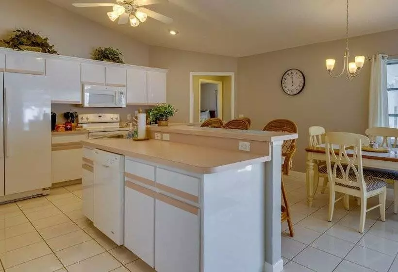 Port Charlotte Home W/ Pool   8 Mi To Beaches!