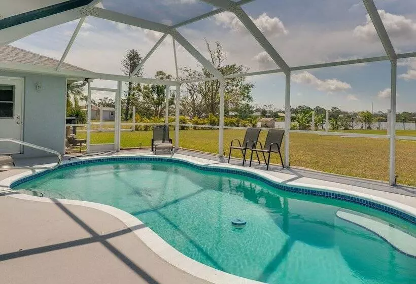 Port Charlotte Home W/ Pool   8 Mi To Beaches!