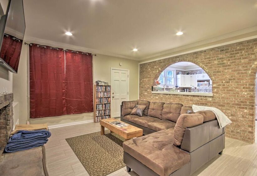 Quiet Columbia Home W/ Fire Pit & Pool Table!