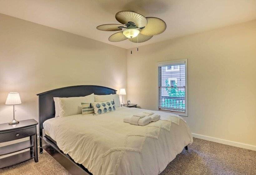 Renovated Lake Geneva Home Near Dtwn + Beach!