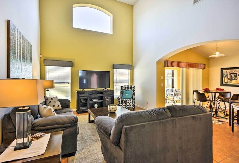 Pool & Hot Tub: Resort Style Davenport Villa