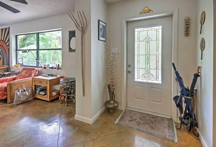 Sarasota House W/ Backyard Oasis: 6 Mi To Beach!