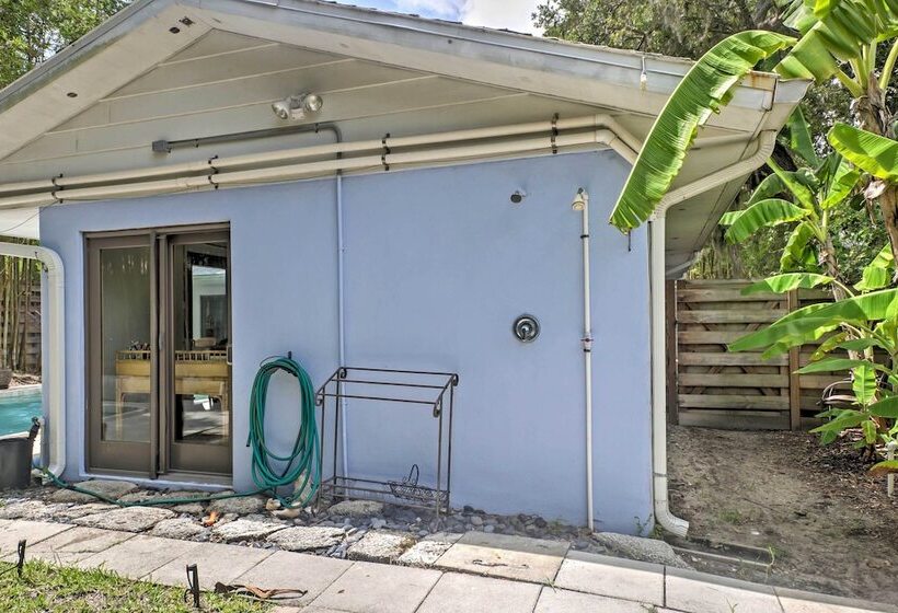 Sarasota House W/ Backyard Oasis: 6 Mi To Beach!