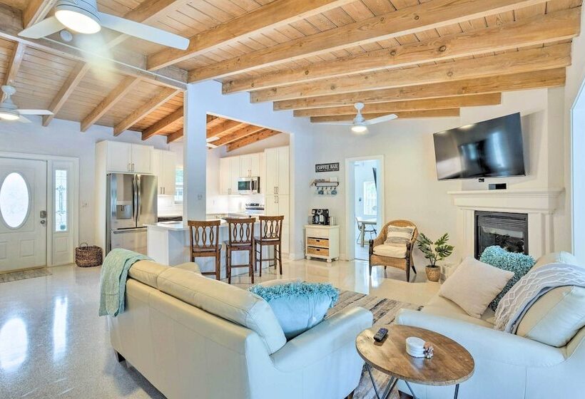 Stuart Home W/ Pool Close To Dtwn & Beaches