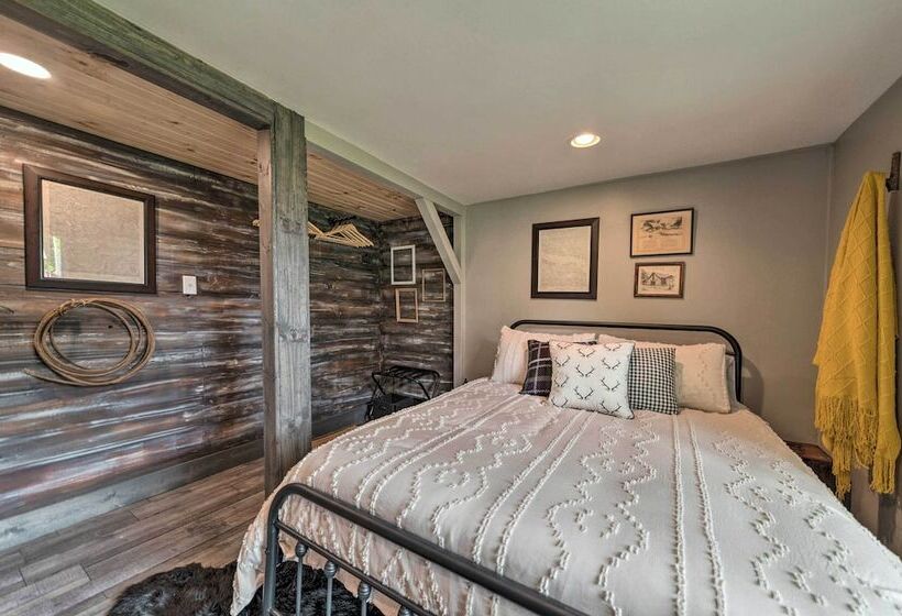 The Reubling House Modern Rustic Cabin!