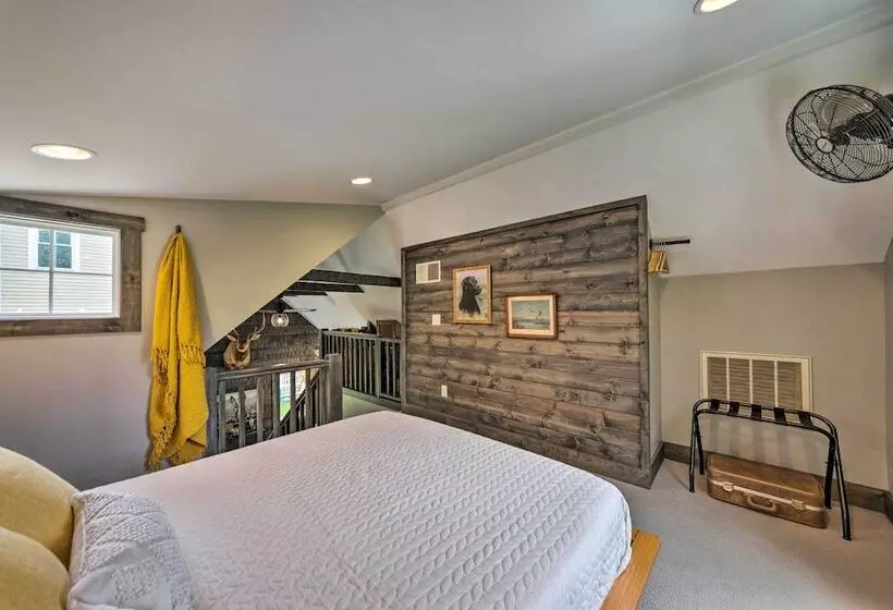 The Reubling House   Modern Rustic Cabin!