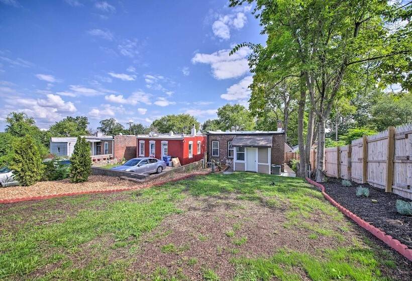 9 Mi To Dtwn: Vibrant St Louis Home!