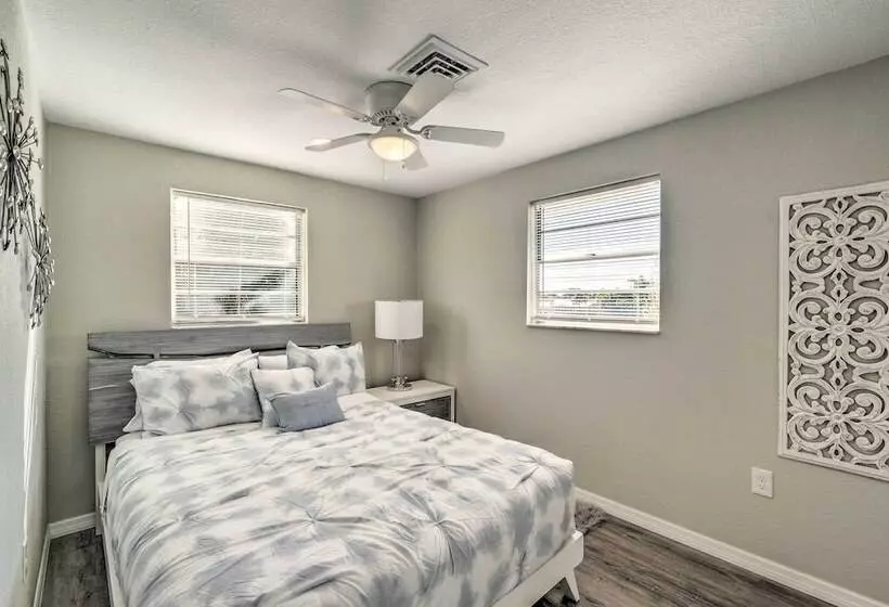 Bayfront Paradise W/ Heated Pool & Balcony!