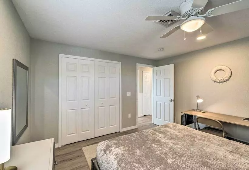 Bayfront Paradise W/ Heated Pool & Balcony!