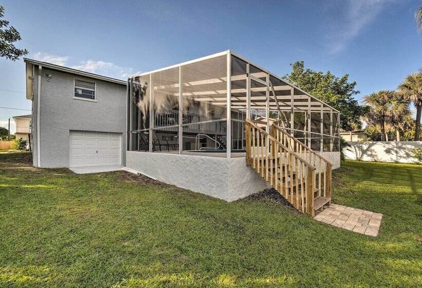 Bayfront Paradise W/ Heated Pool & Balcony!