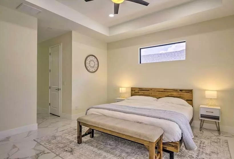 Grill & Pool: Family Home In Peaceful Cape Coral!