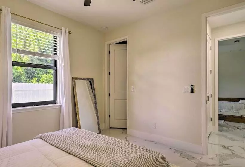 Grill & Pool: Family Home In Peaceful Cape Coral!
