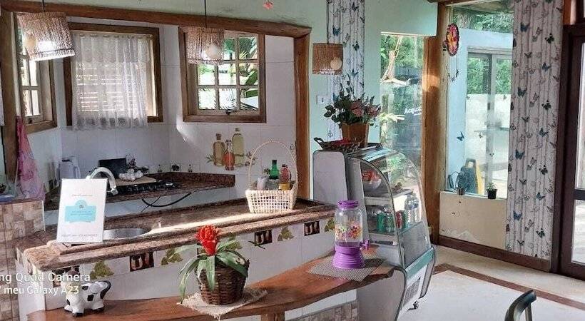 Bed and Breakfast Manacá Prumirim Suites