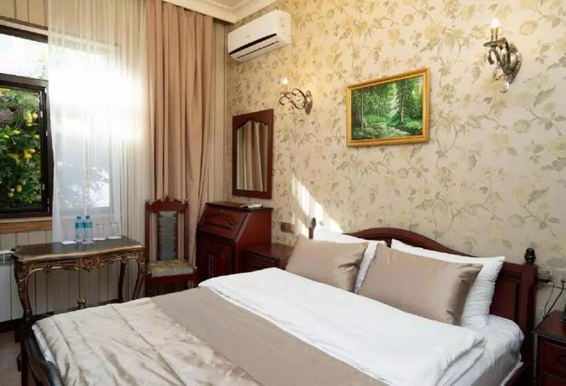 Aamiaismajoitus (B&B) Royal Antique Boutique