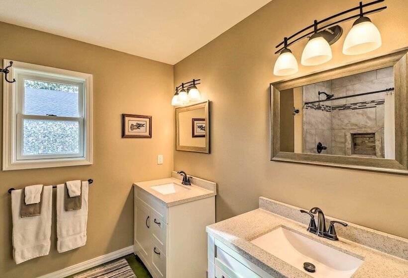 Brand New Cotter Home, Walk To Trout Fishing!