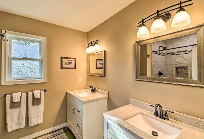 Brand New Cotter Home, Walk To Trout Fishing!