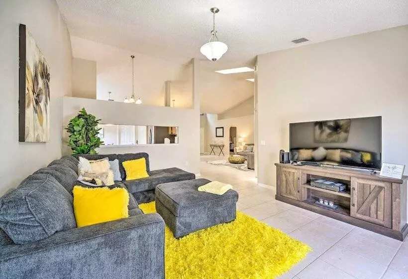 Private Pool & Yard: Airy Kissimmee Retreat!