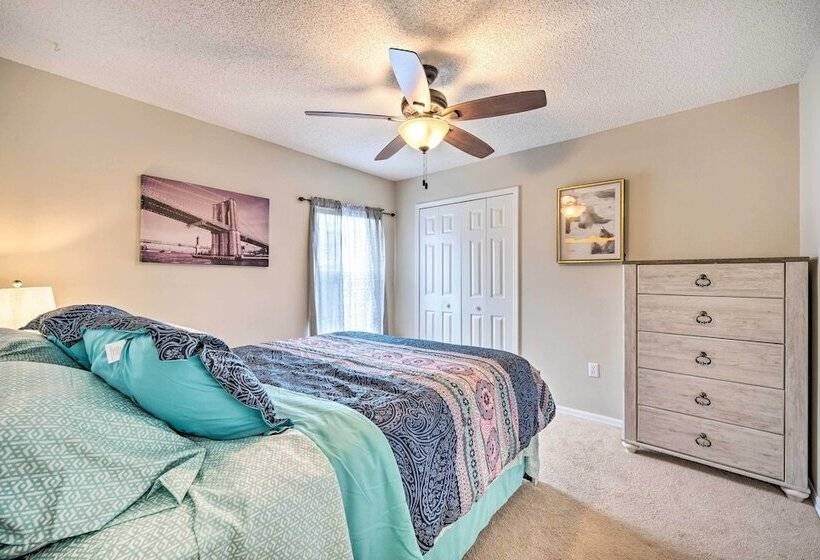 Private Pool & Yard: Airy Kissimmee Retreat!