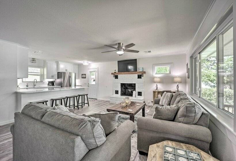 Charming Grand Lake House W/ Dock & Fire Pit!