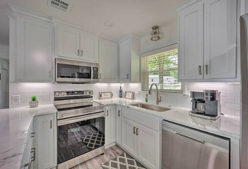 Charming Grand Lake House W/ Dock & Fire Pit!