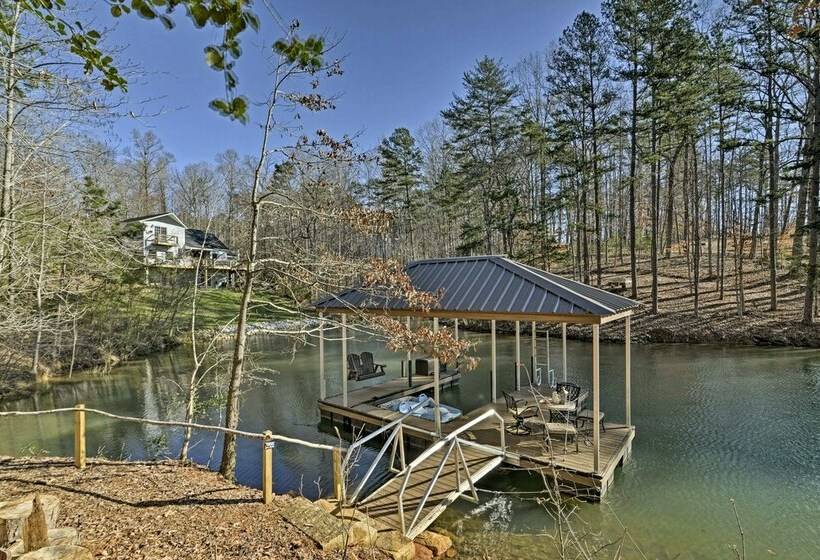 South Carolina Retreat On Lake Keowee W/ Dock