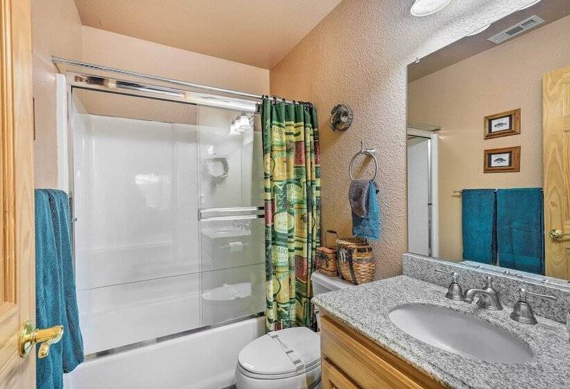 4 Mi To Pine Lake: Hathaway Pines Cabin W/ Deck