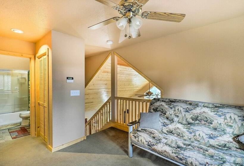 4 Mi To Pine Lake: Hathaway Pines Cabin W/ Deck