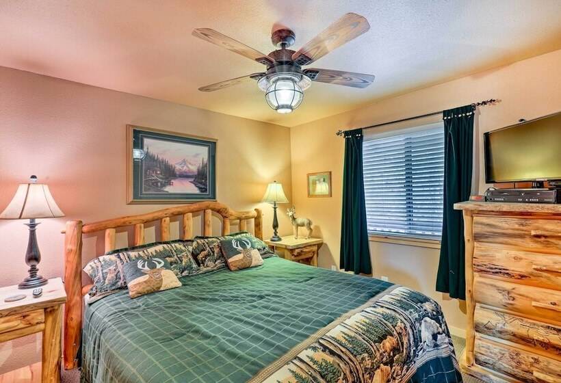 4 Mi To Pine Lake: Hathaway Pines Cabin W/ Deck