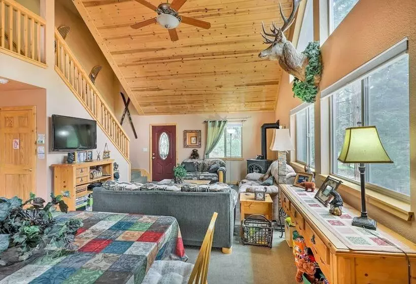 4 Mi To Pine Lake: Hathaway Pines Cabin W/ Deck