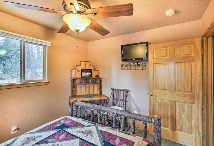 4 Mi To Pine Lake: Hathaway Pines Cabin W/ Deck