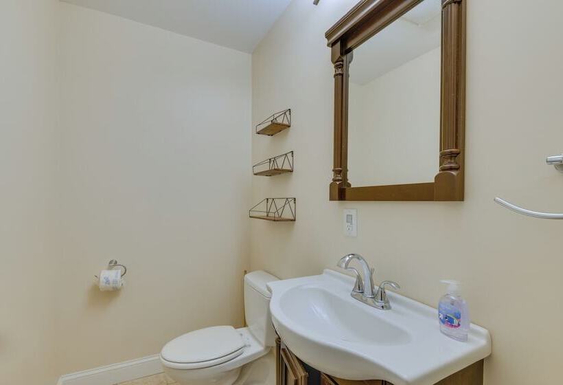 Old Forge Home W/ Hot Tub & Game Room!