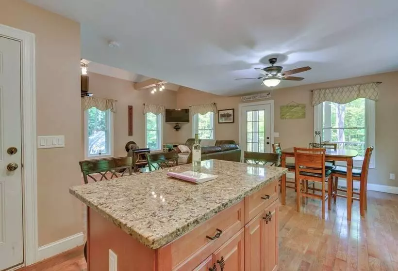 Old Forge Home W/ Hot Tub & Game Room!