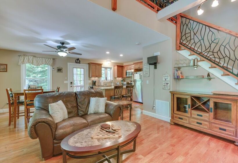 Old Forge Home W/ Hot Tub & Game Room!