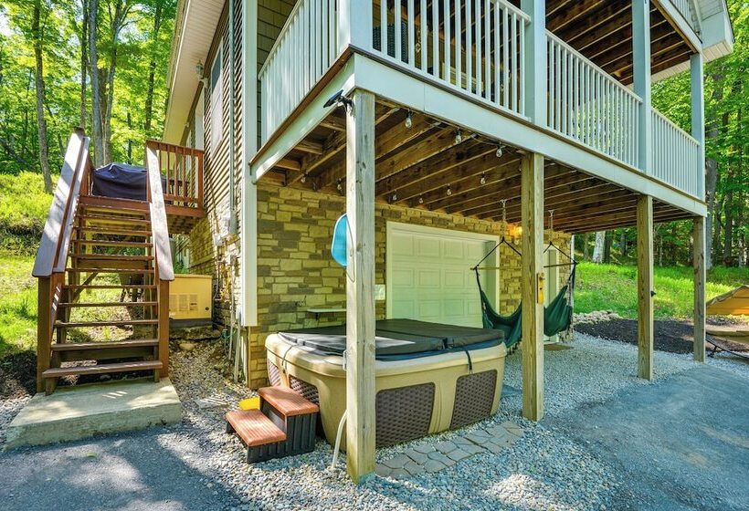 Old Forge Home W/ Hot Tub & Game Room!