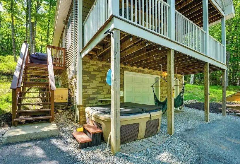 Old Forge Home W/ Hot Tub & Game Room!