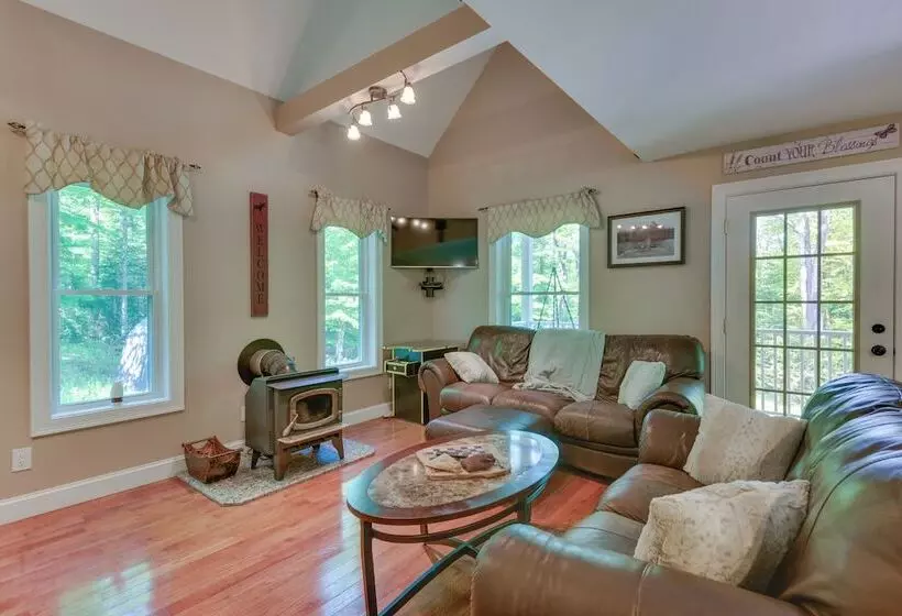 Old Forge Home W/ Hot Tub & Game Room!