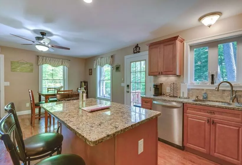 Old Forge Home W/ Hot Tub & Game Room!