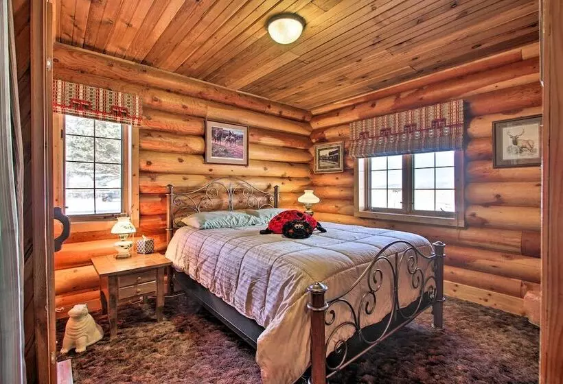 Secluded Dillon Home W/ Private Hot Tub + Deck!