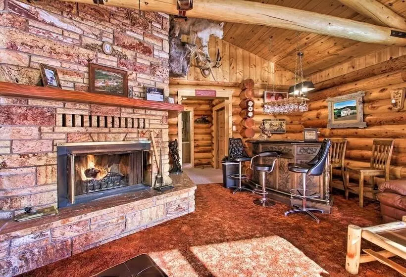 Secluded Dillon Home W/ Private Hot Tub + Deck!