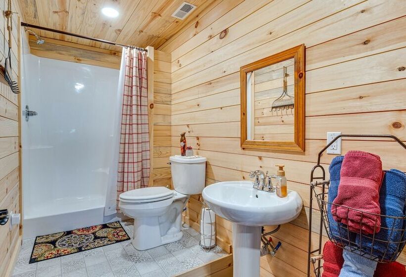 Eagle Crest Lodge Large Group Getaway!