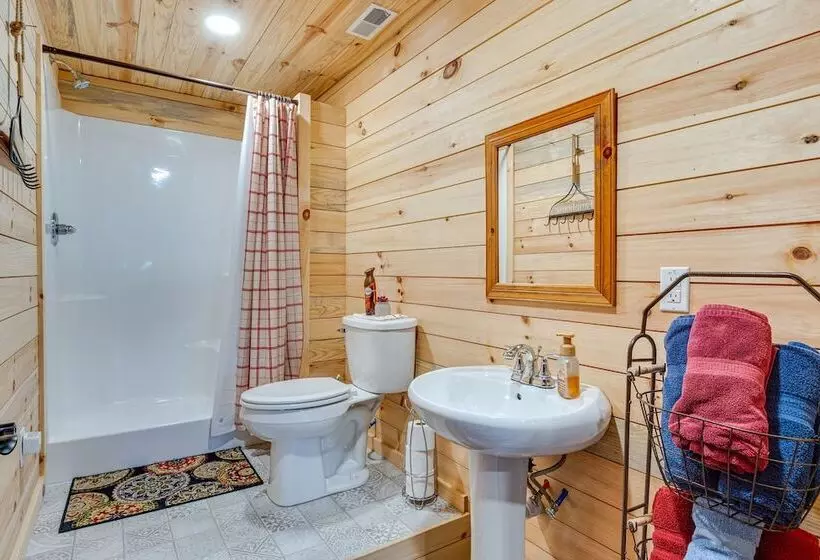 Eagle Crest Lodge    Large Group Getaway!