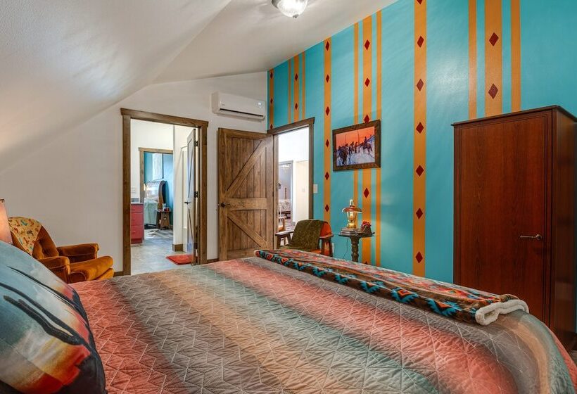 Eagle Crest Lodge Large Group Getaway!