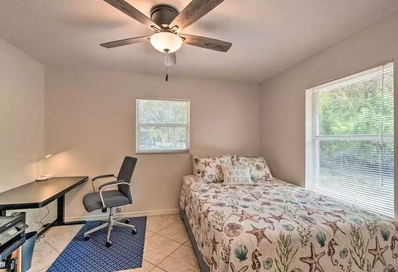 Englewood Escape W/ Pool ~ 6 Mi To Beaches!