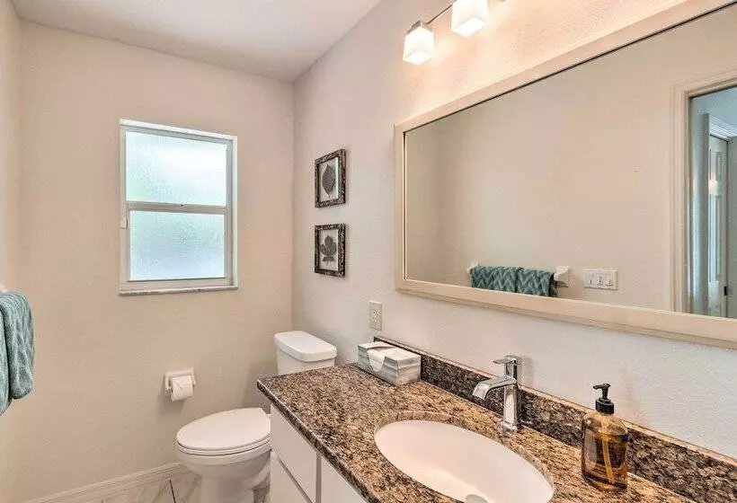 Englewood Escape W/ Pool ~ 6 Mi To Beaches!