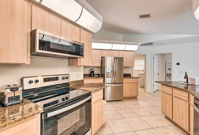 Englewood Escape W/ Pool ~ 6 Mi To Beaches!