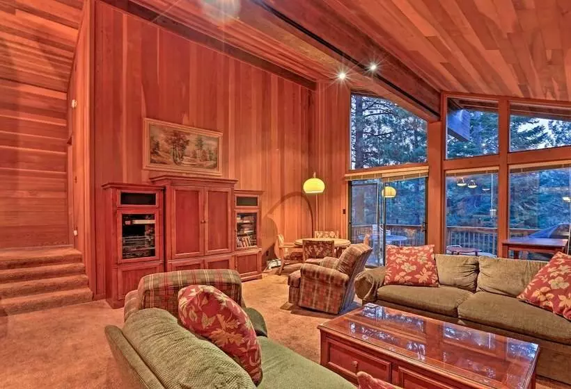 Family Friendly Truckee Cabin Near Ski Shuttle!