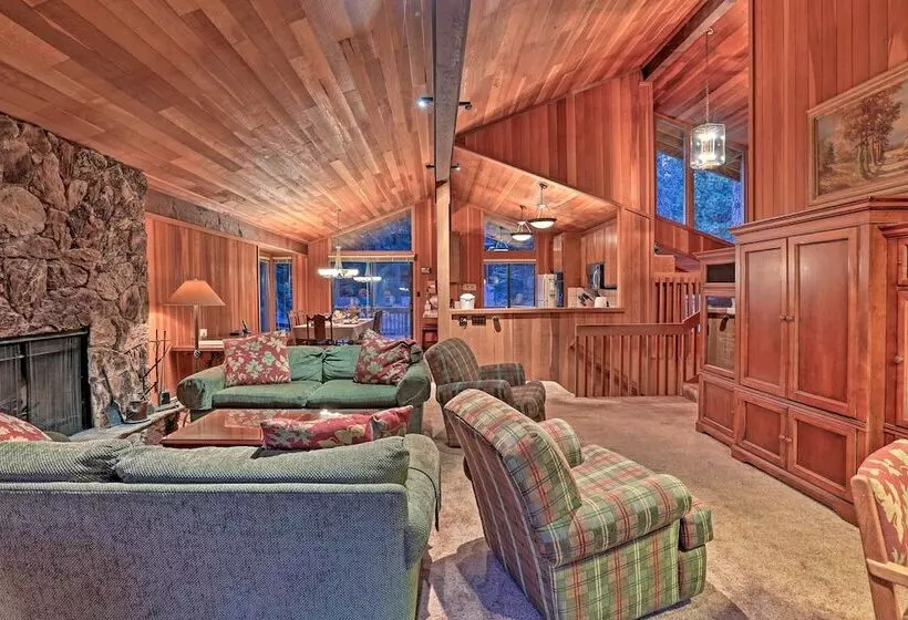 Family Friendly Truckee Cabin Near Ski Shuttle!