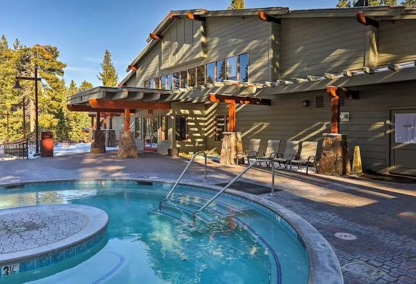 Family Friendly Truckee Cabin Near Ski Shuttle!