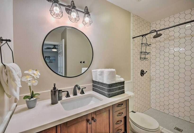 Gulf Breeze Retreat < 4 Mi To Beach Access!